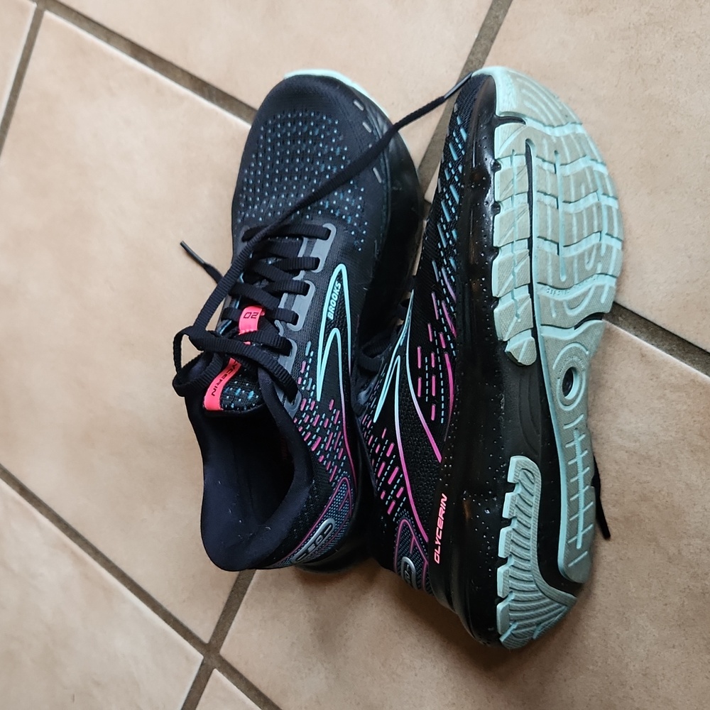 EUC Brooks Glycerin 20